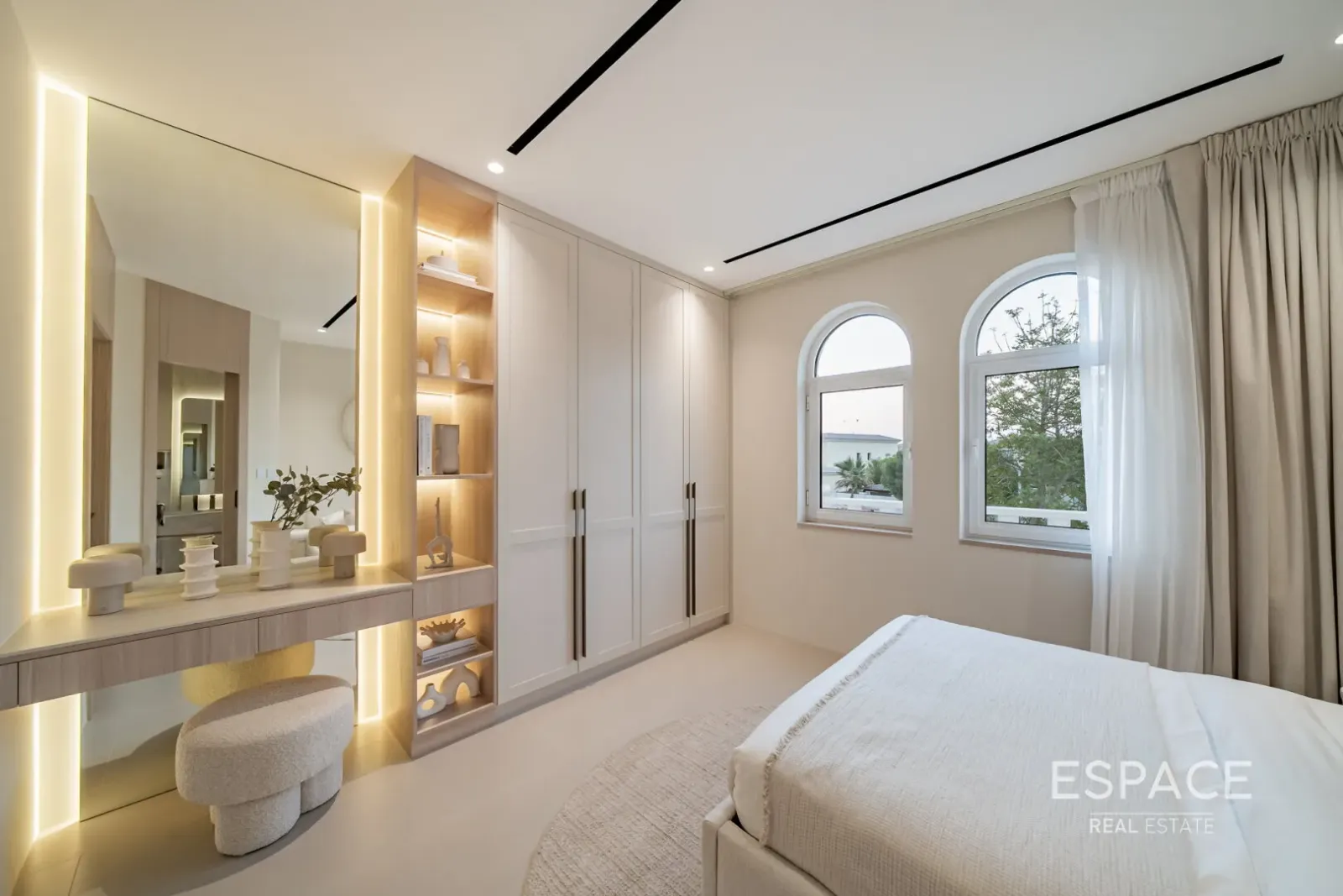 PropertiesGalleryCamera