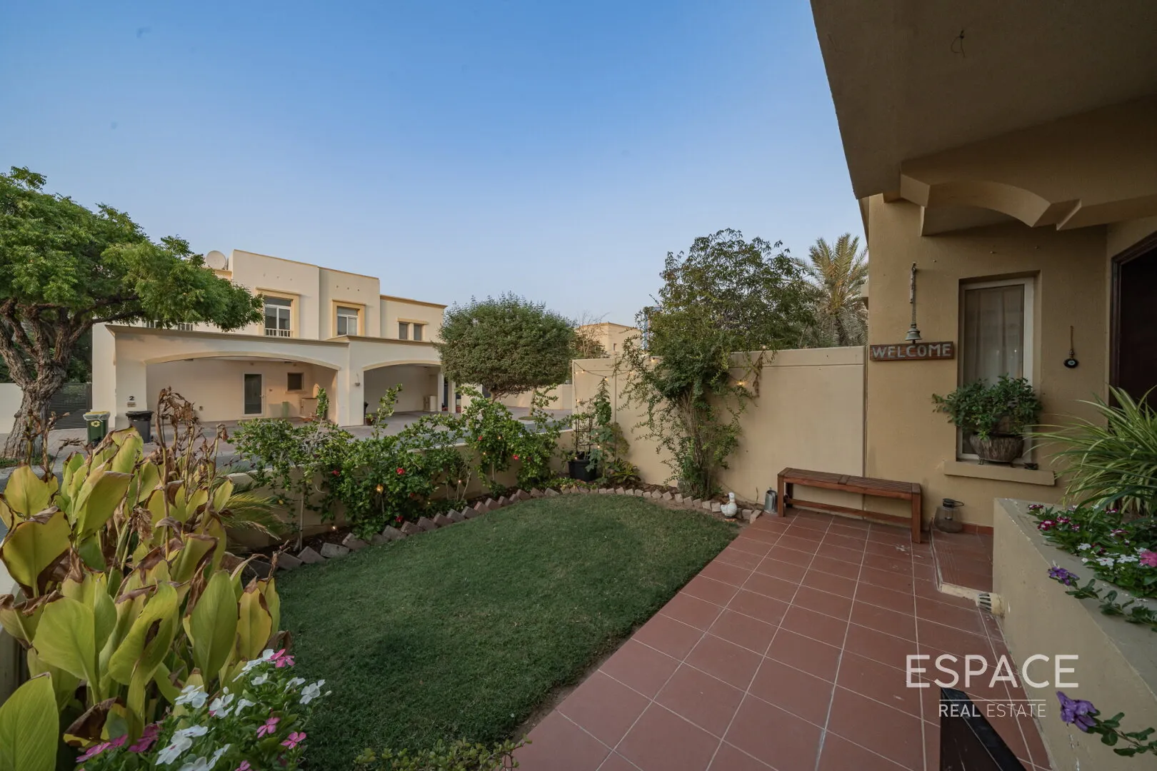 PropertiesGalleryCamera
