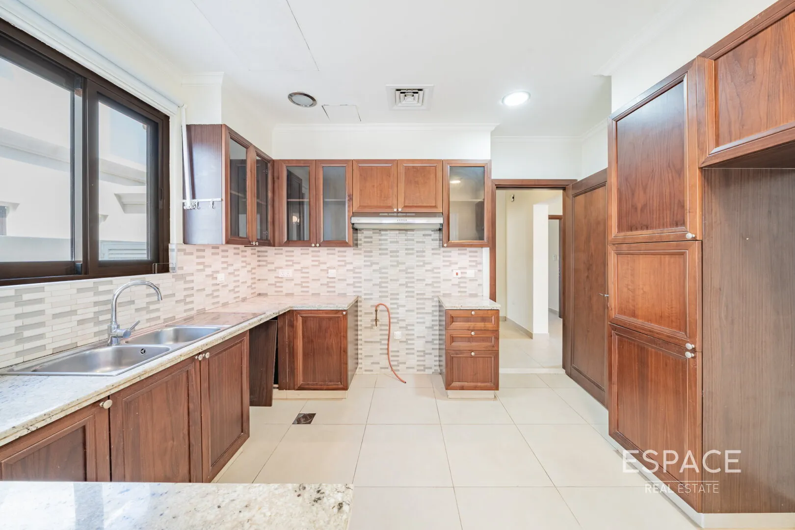 single static gallery