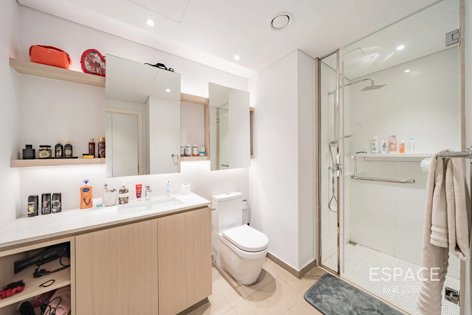 PropertiesGalleryCamera