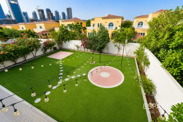 Legacy, Jumeirah Park, Dubai - Espace
