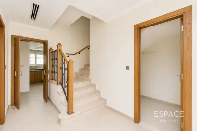 Legacy, Jumeirah Park, Dubai - Espace