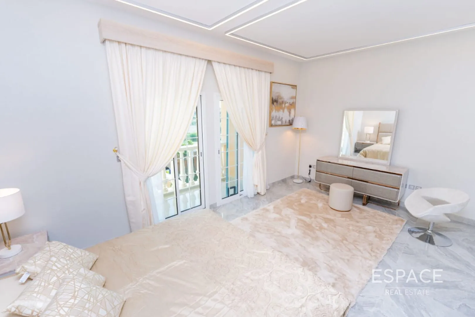 PropertiesGalleryCamera