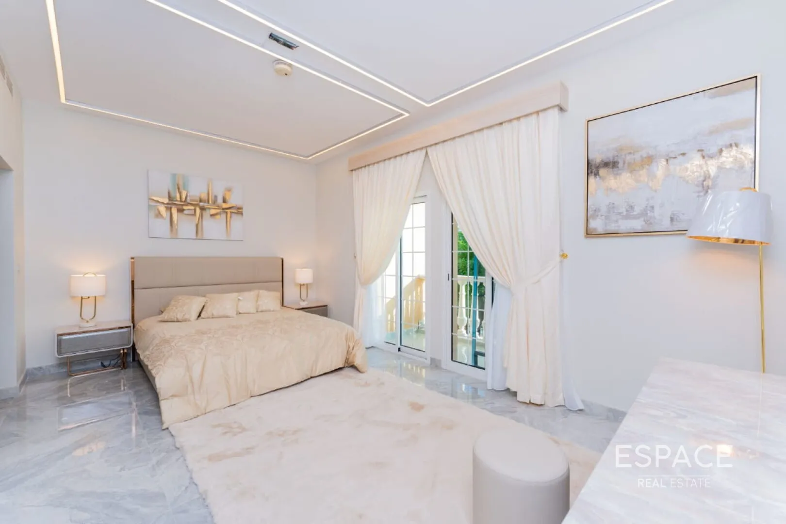 PropertiesGalleryCamera