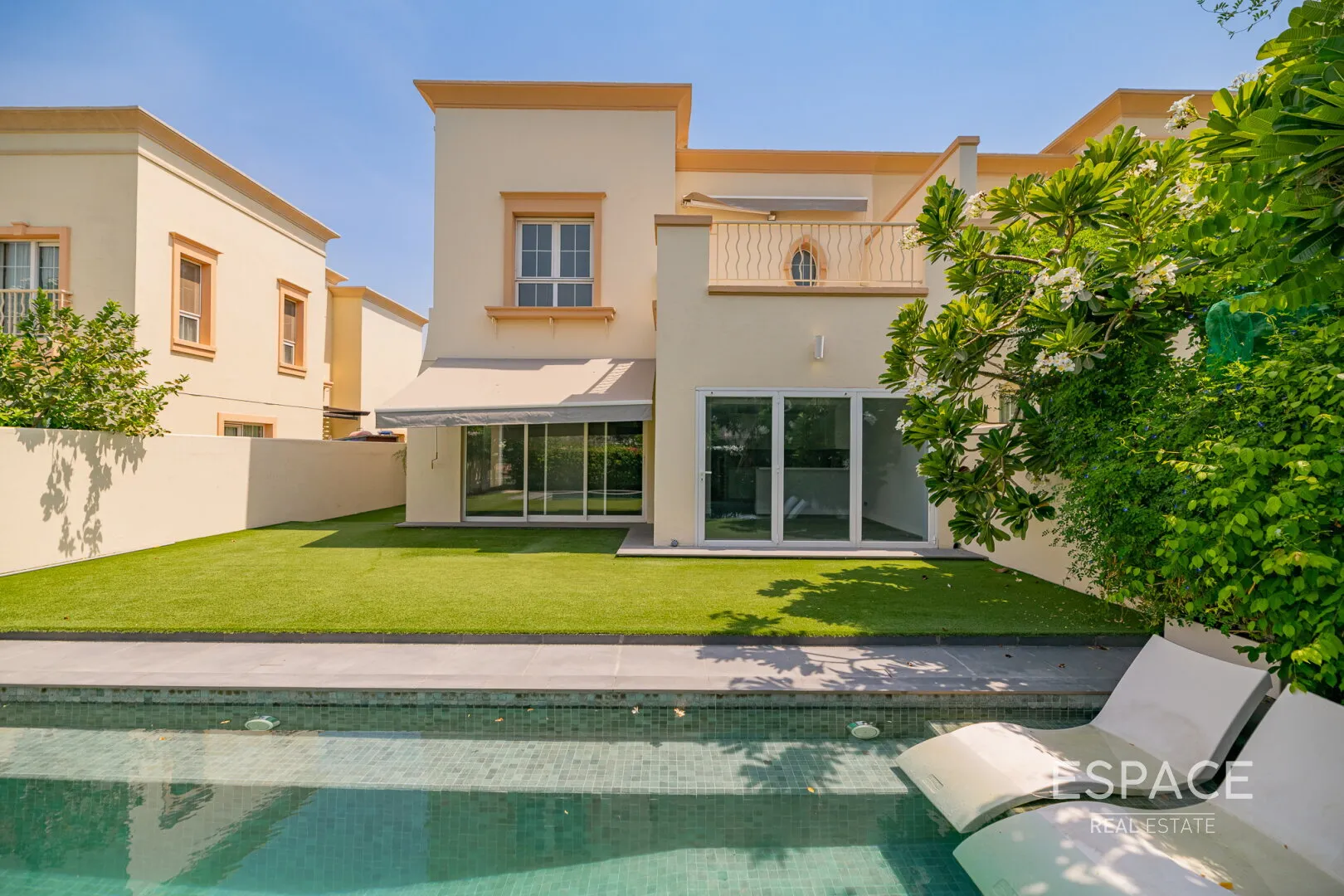 PropertiesGalleryCamera