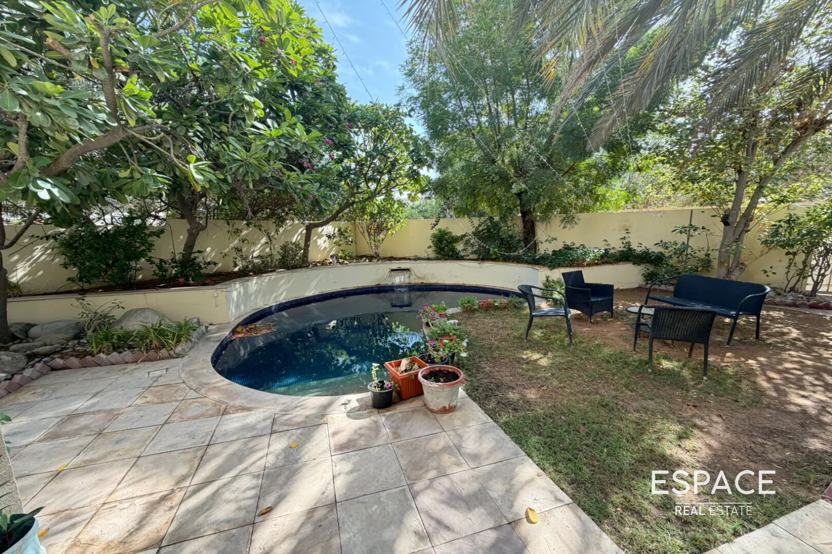 single static gallery