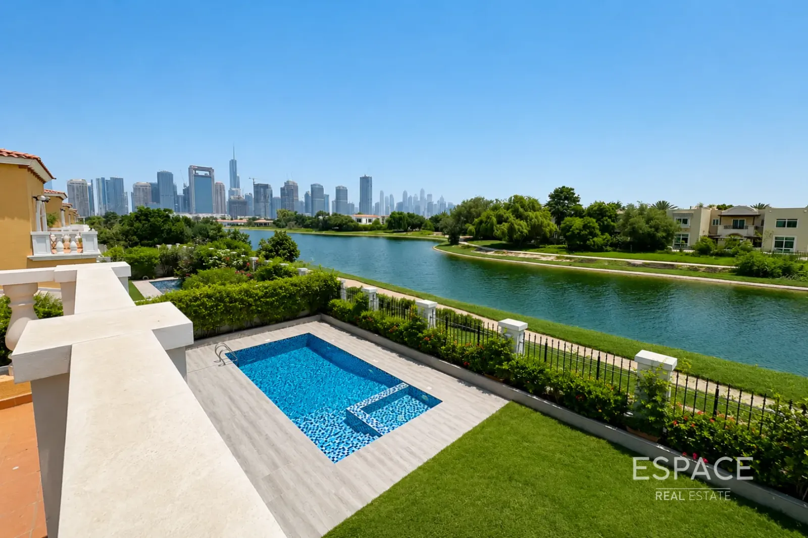 PropertiesGalleryCamera