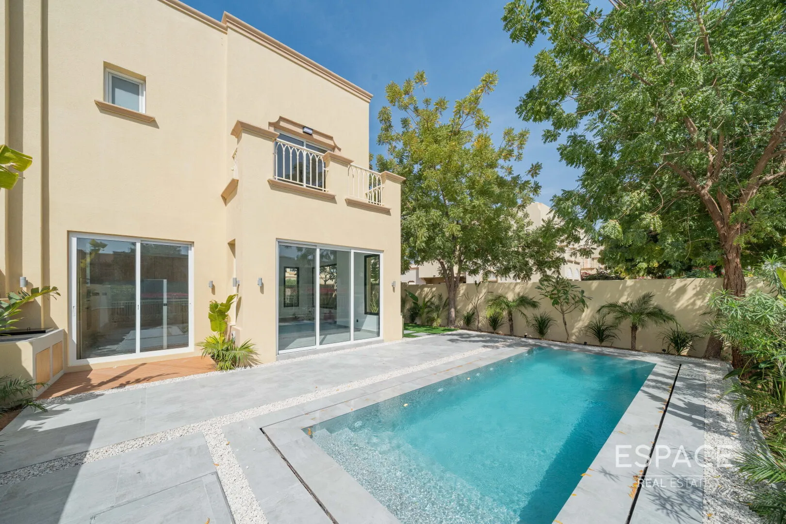 single static gallery