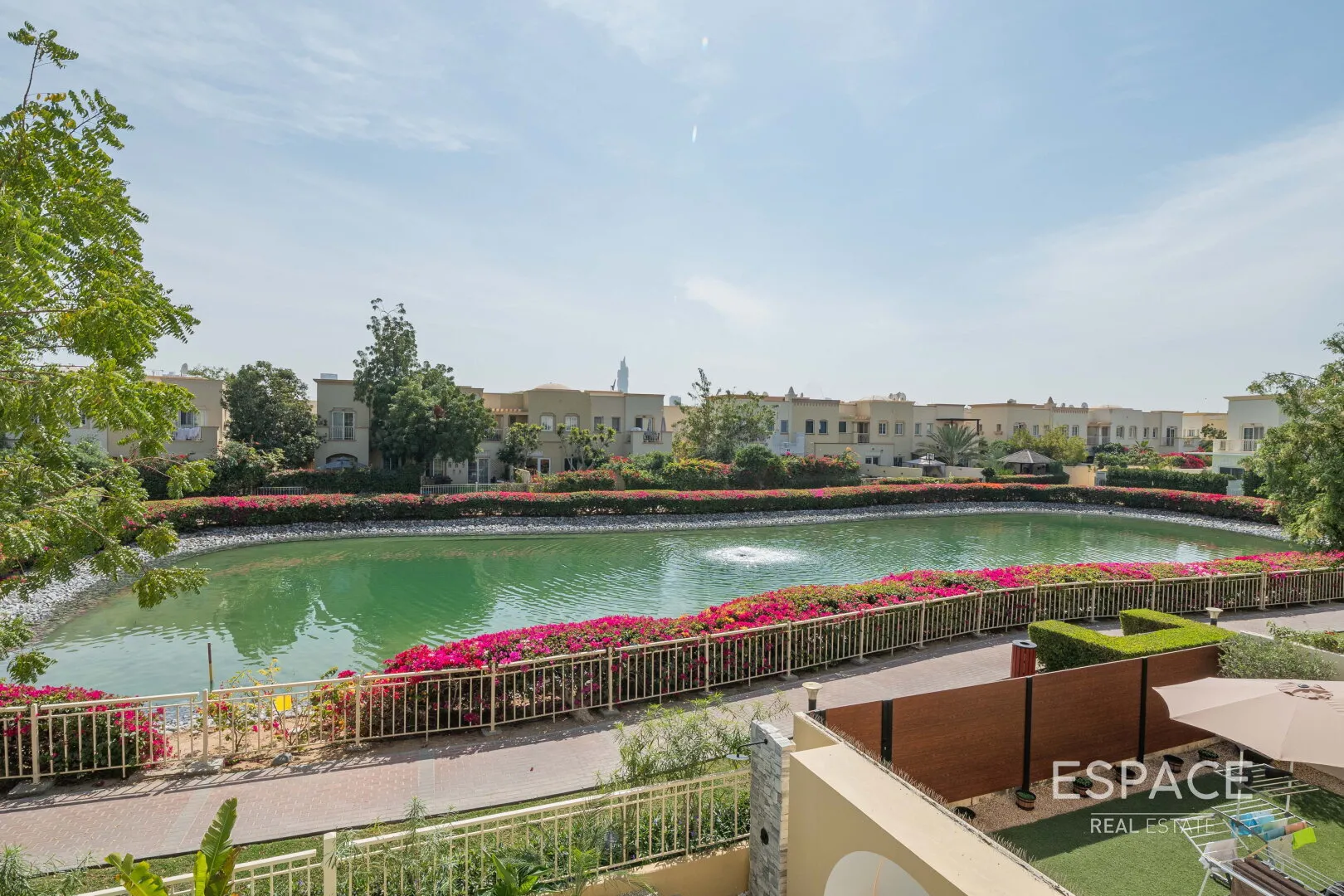 single static gallery