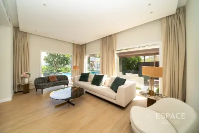 Meadows 5, Meadows, Dubai - Espace