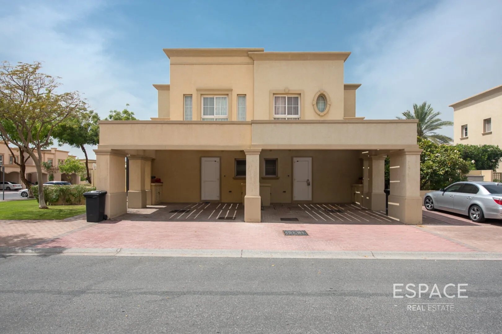 PropertiesGalleryCamera