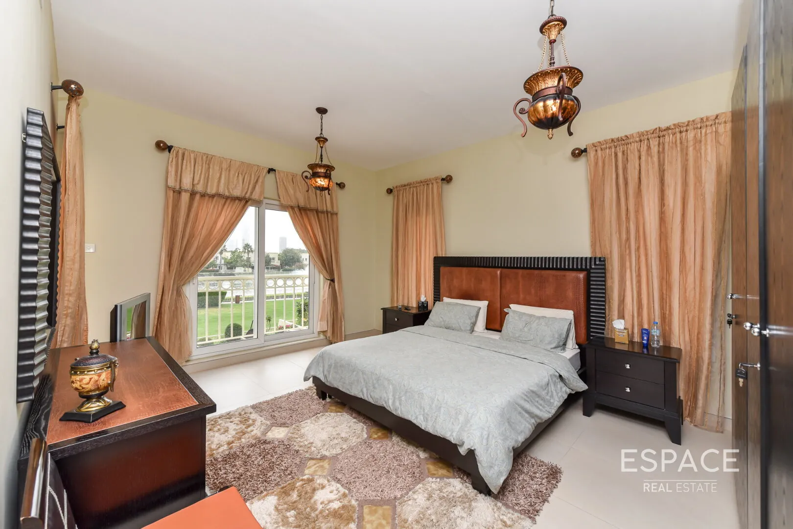 PropertiesGalleryCamera