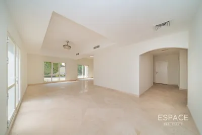 Meadows 1, Meadows, Dubai - Espace