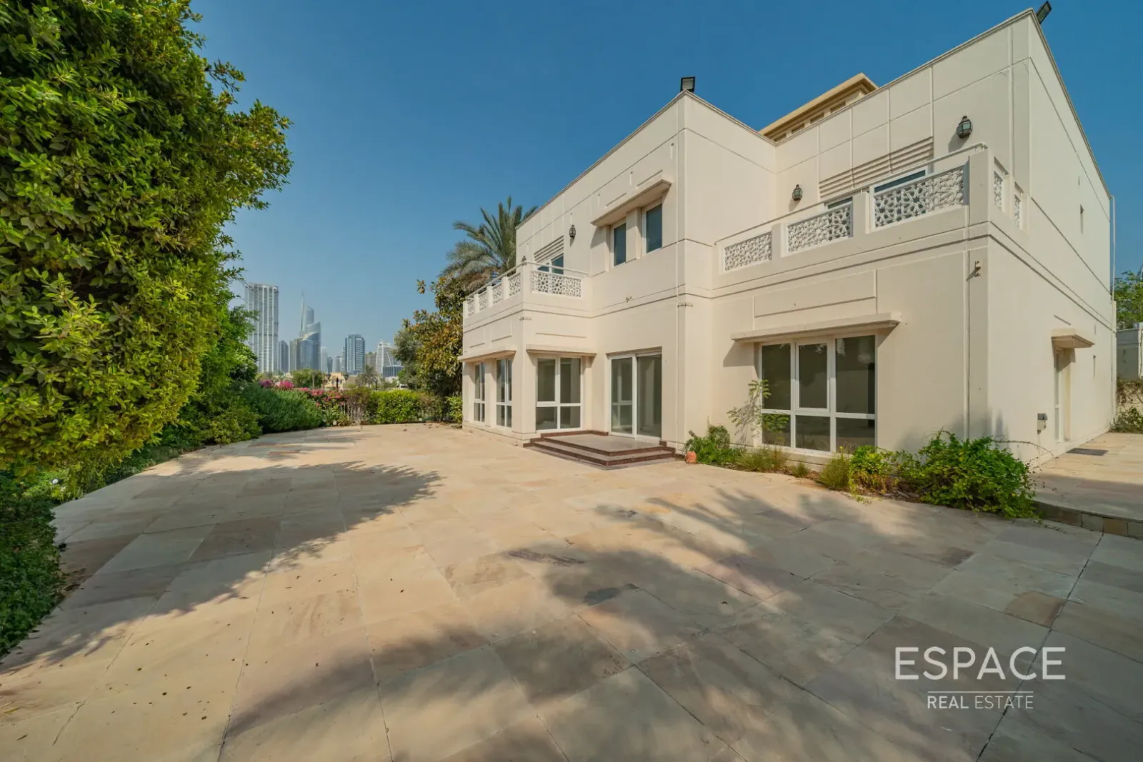 PropertiesGalleryCamera