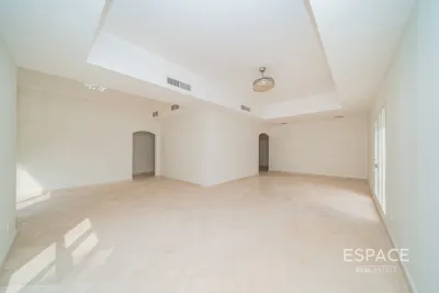 Meadows 1, Meadows, Dubai - Espace