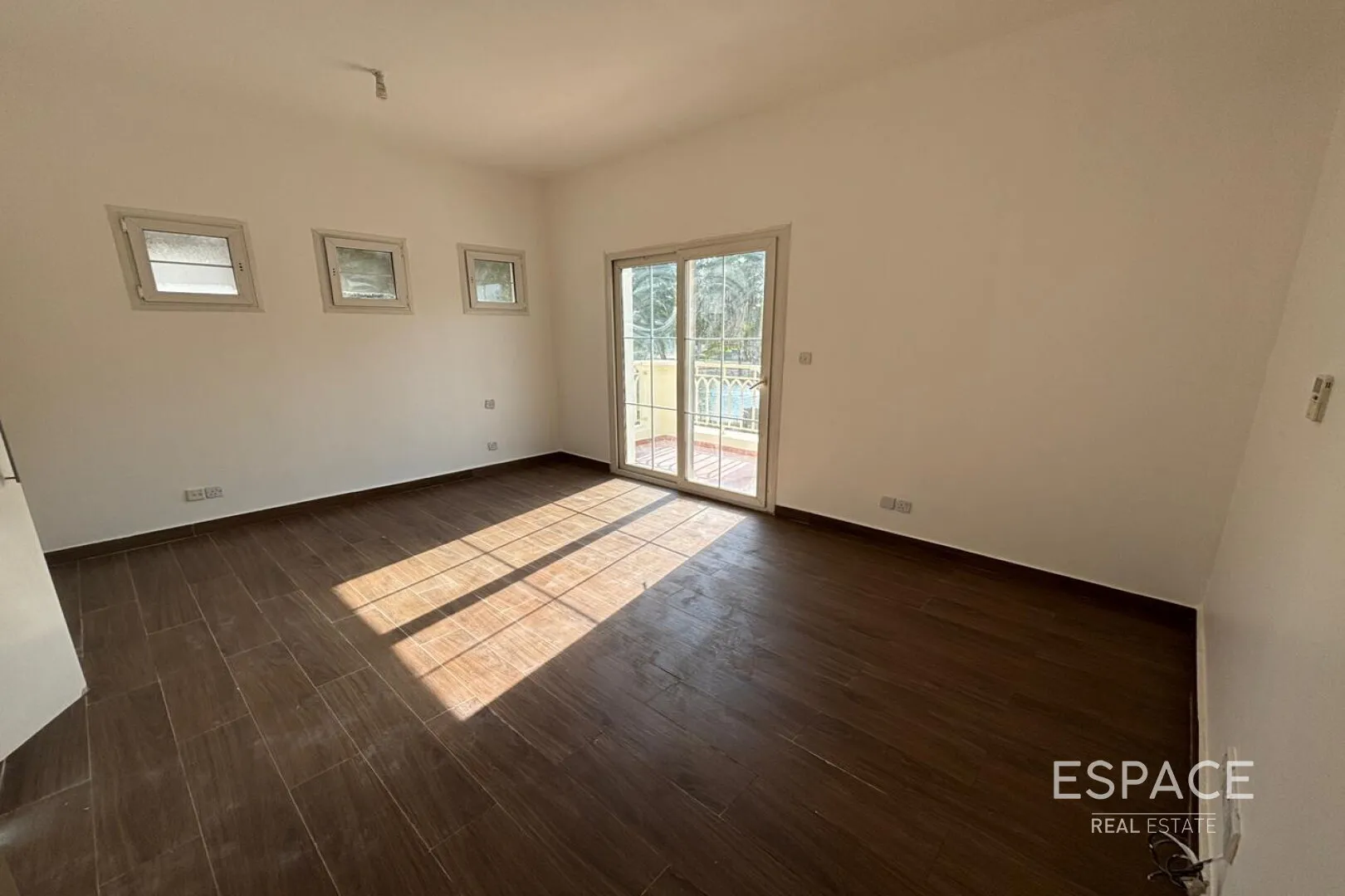 single static gallery