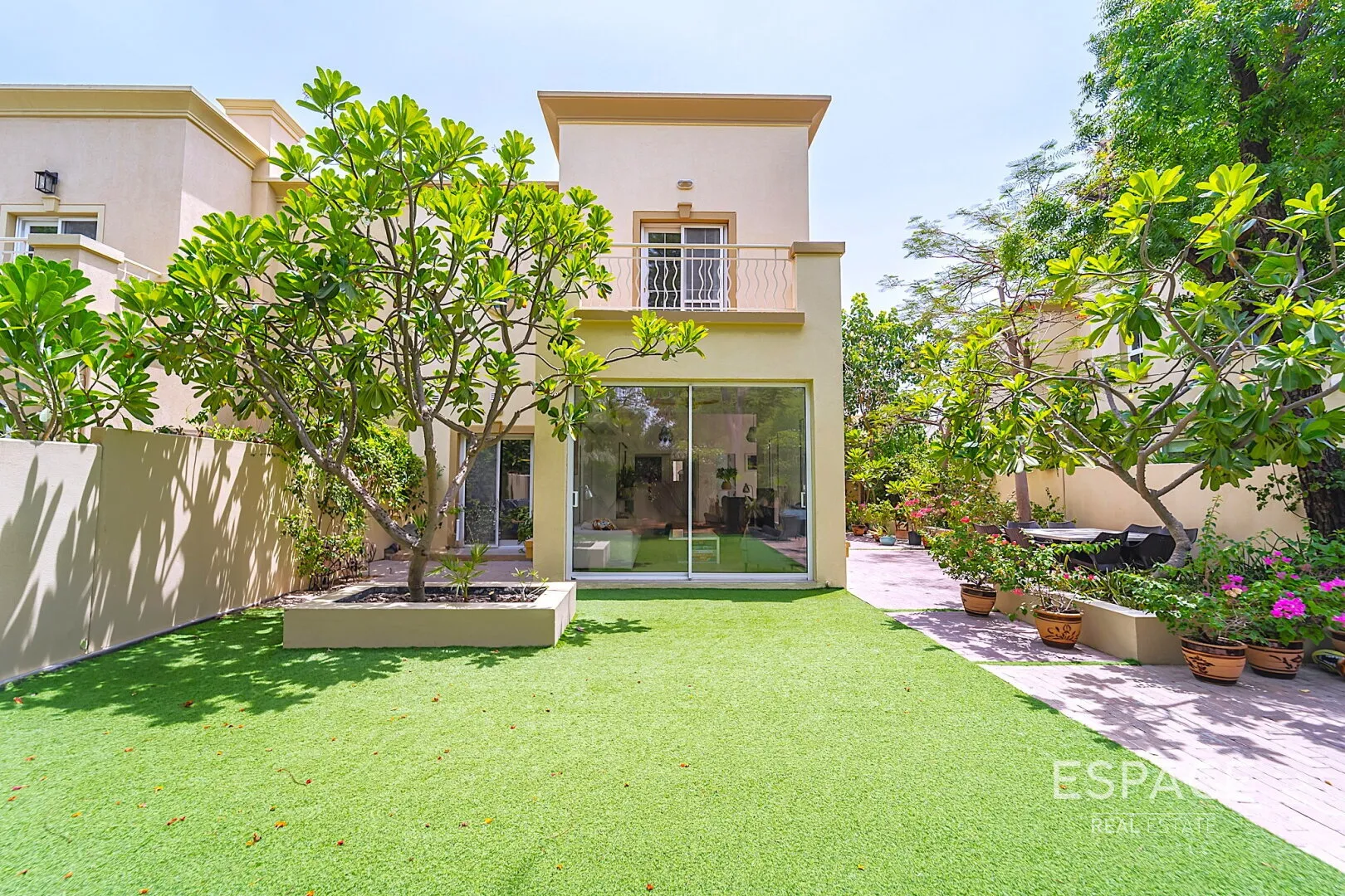 single static gallery