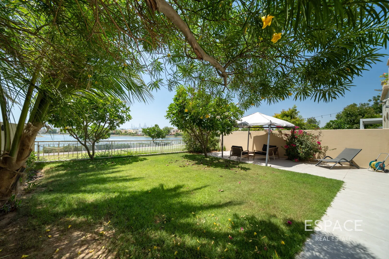 PropertiesGalleryCamera