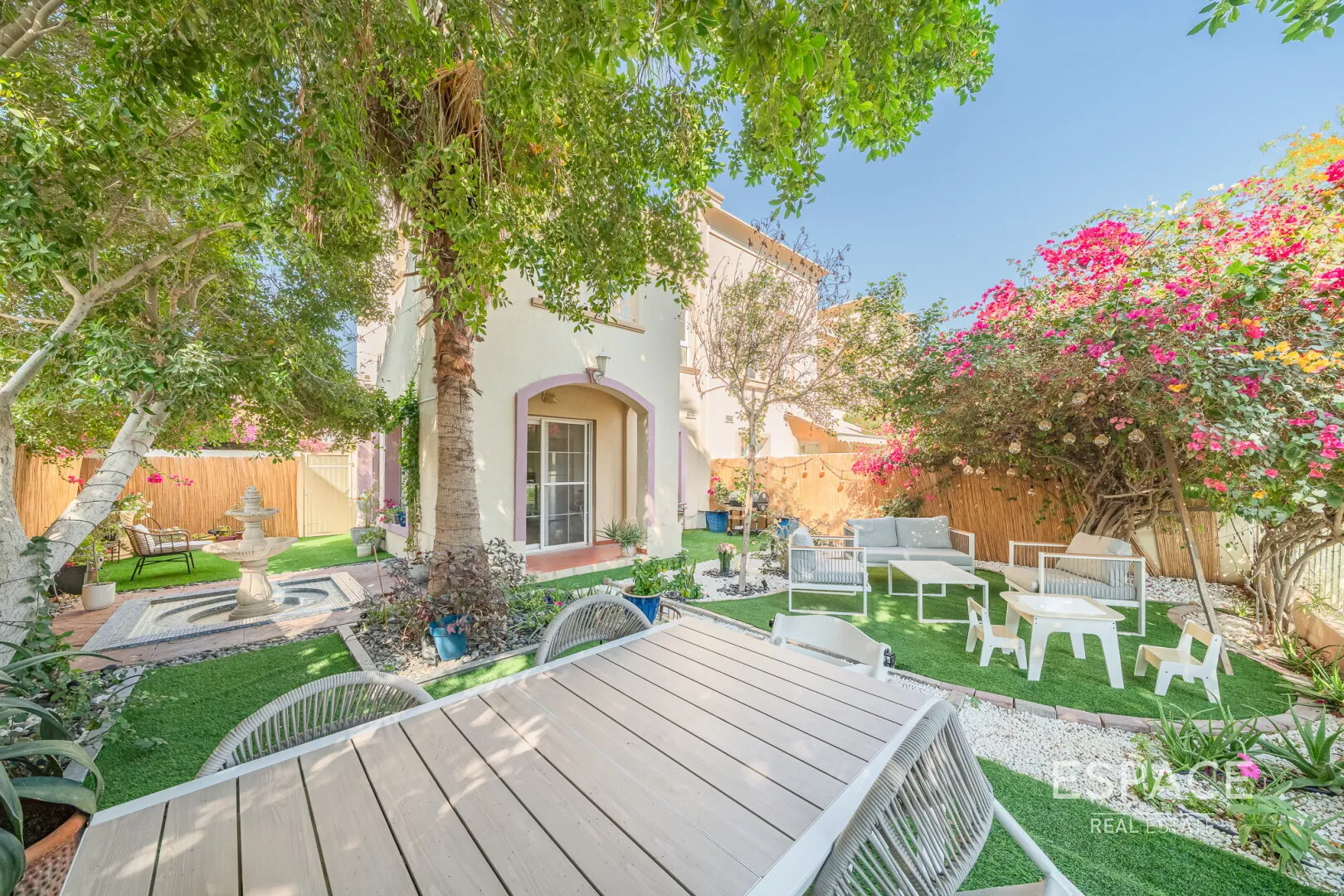 single static gallery