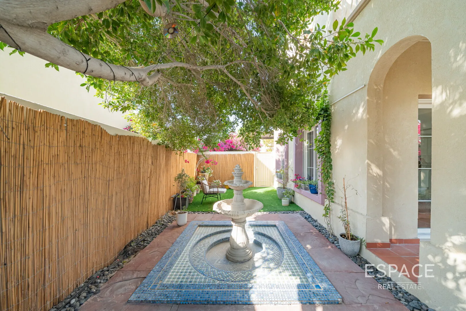 PropertiesGalleryCamera