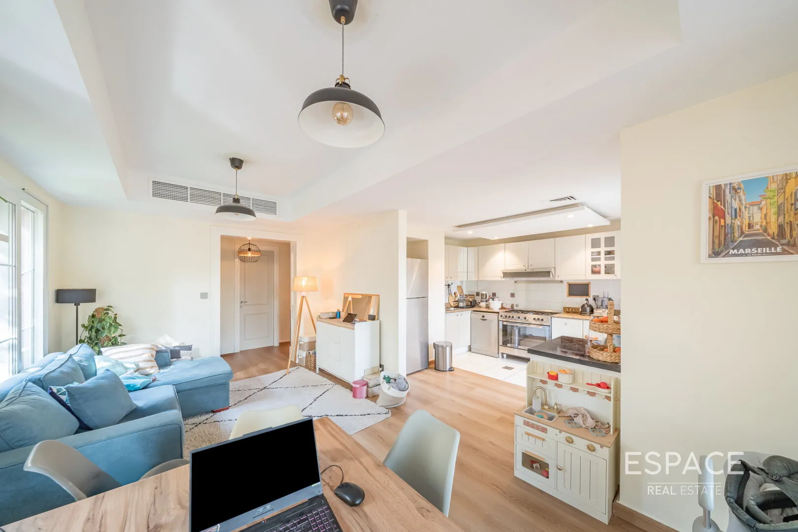 single static gallery