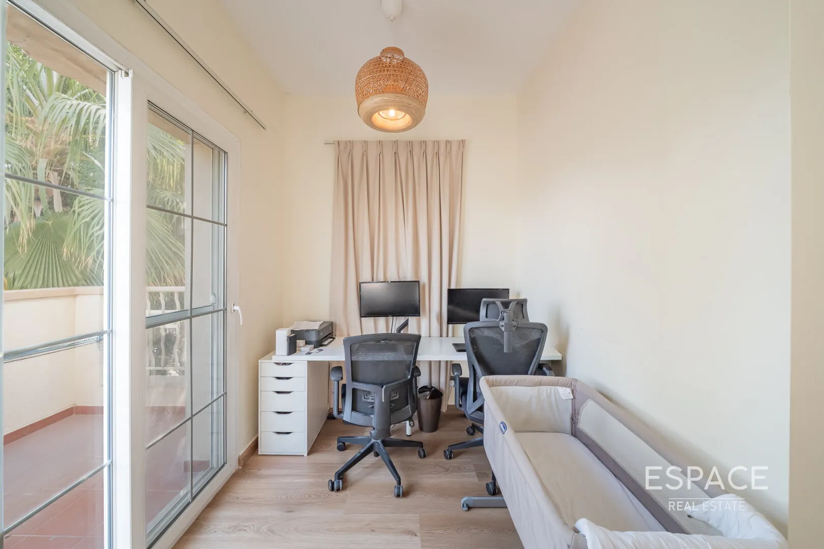 PropertiesGalleryCamera