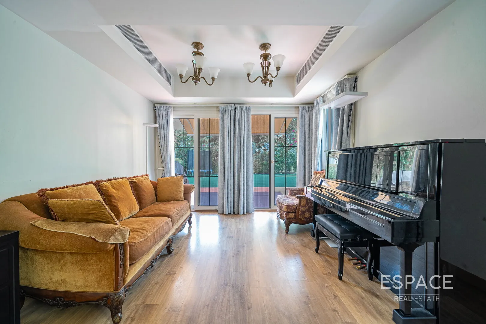 PropertiesGalleryCamera