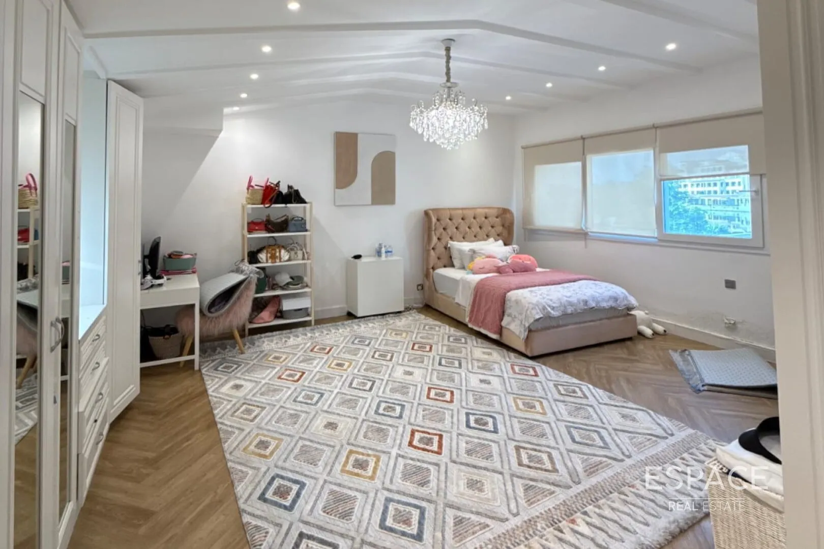 PropertiesGalleryCamera