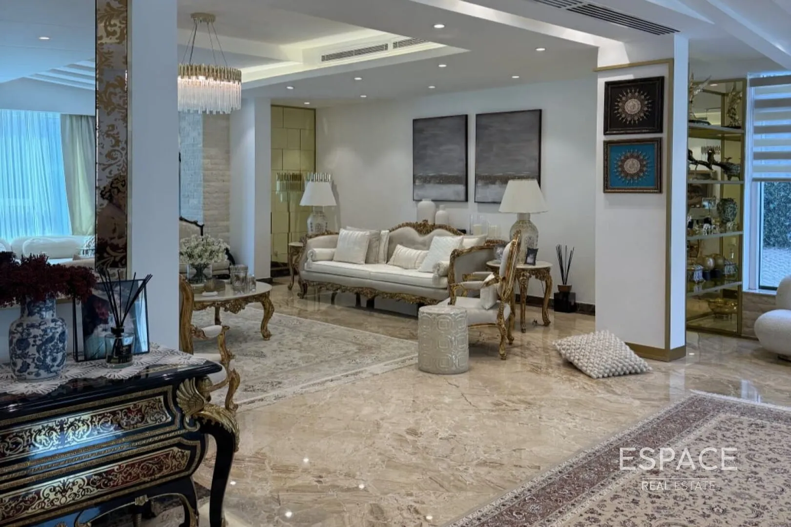 PropertiesGalleryCamera