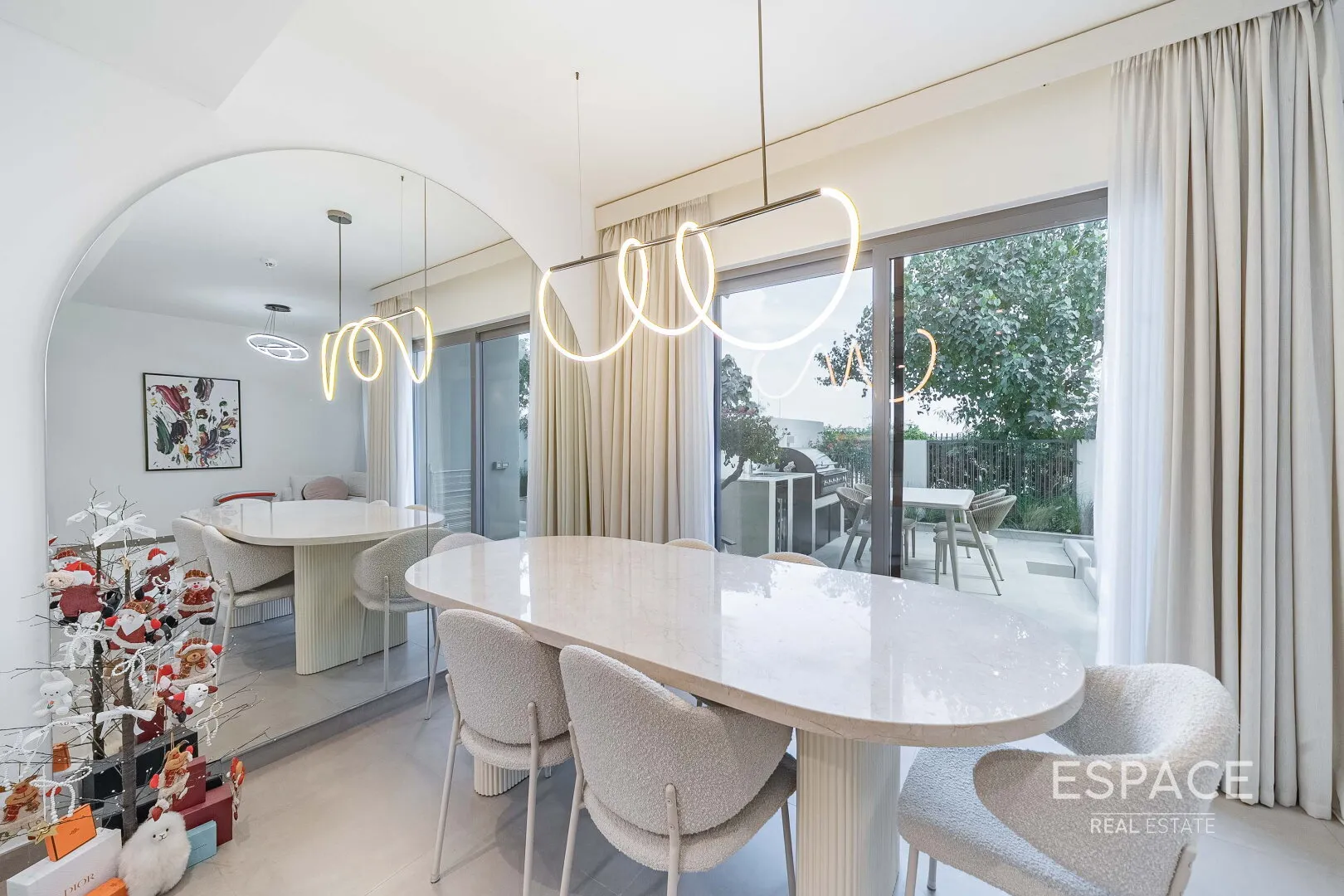 single static gallery