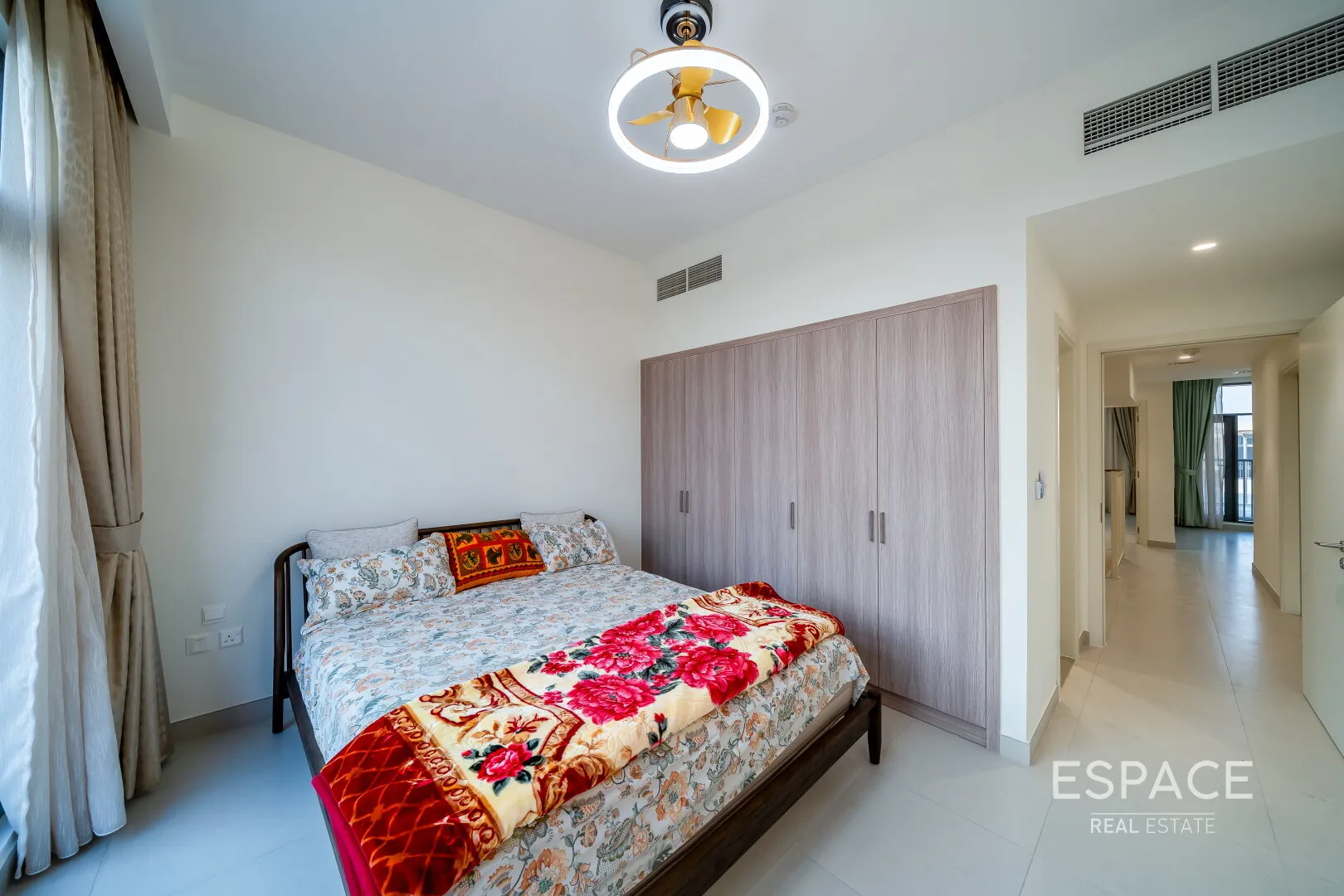 single static gallery