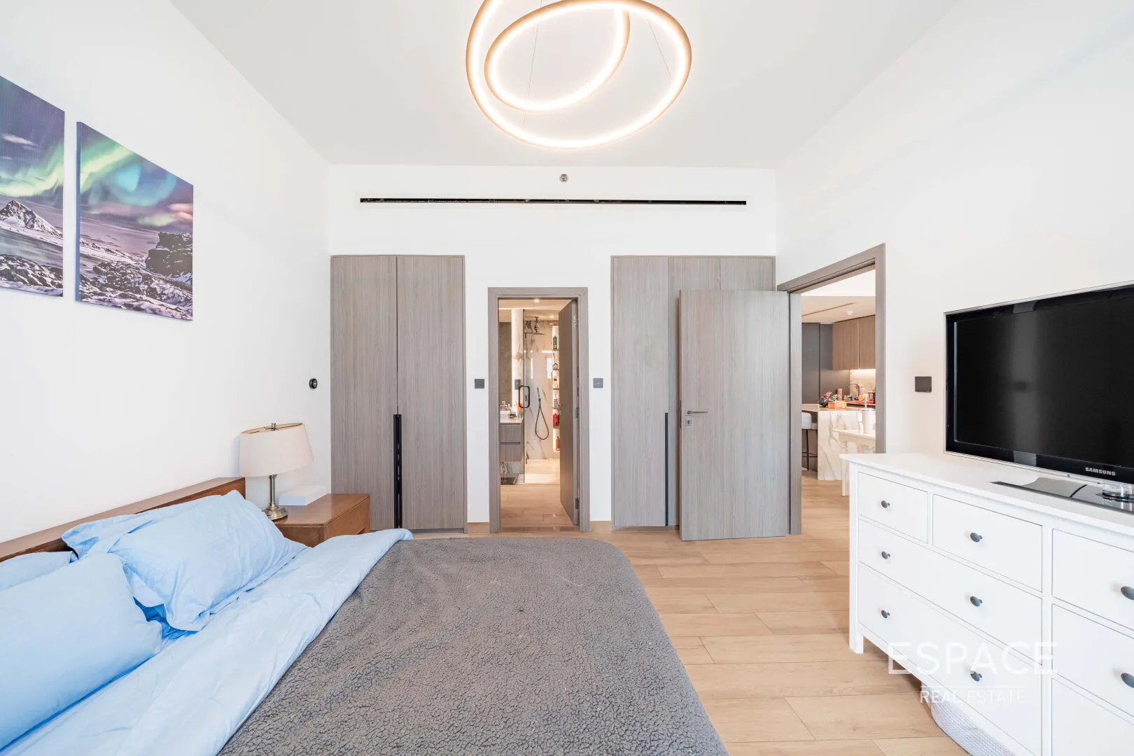 PropertiesGalleryCamera