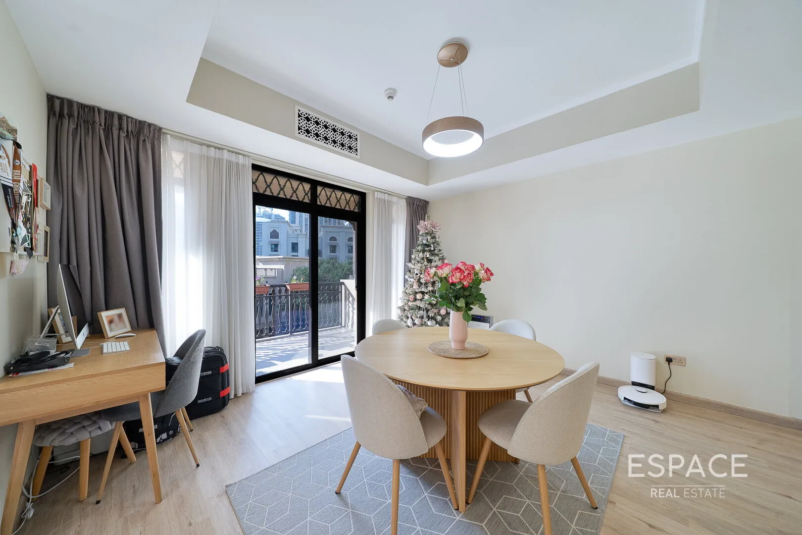 PropertiesGalleryCamera