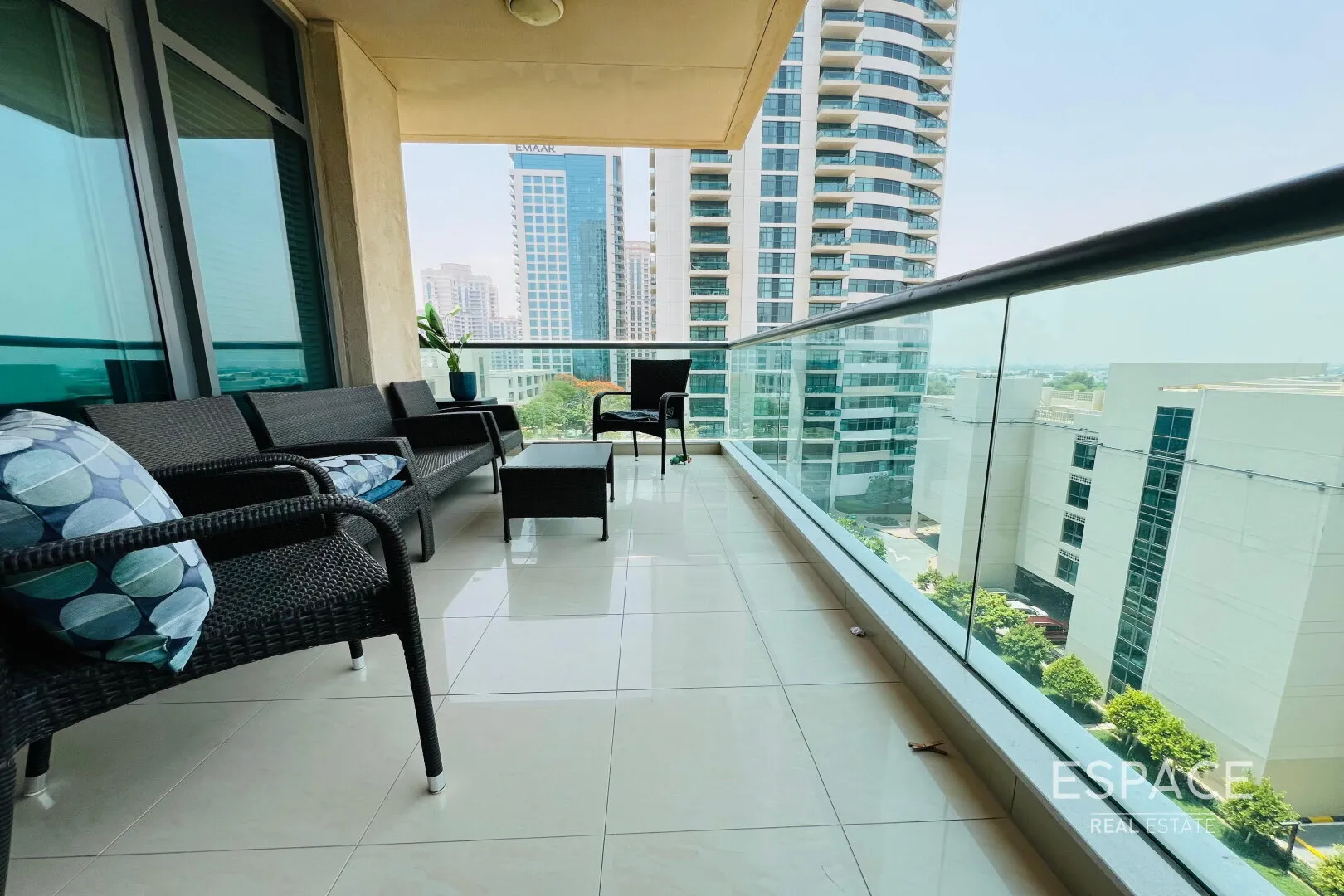 PropertiesGalleryCamera