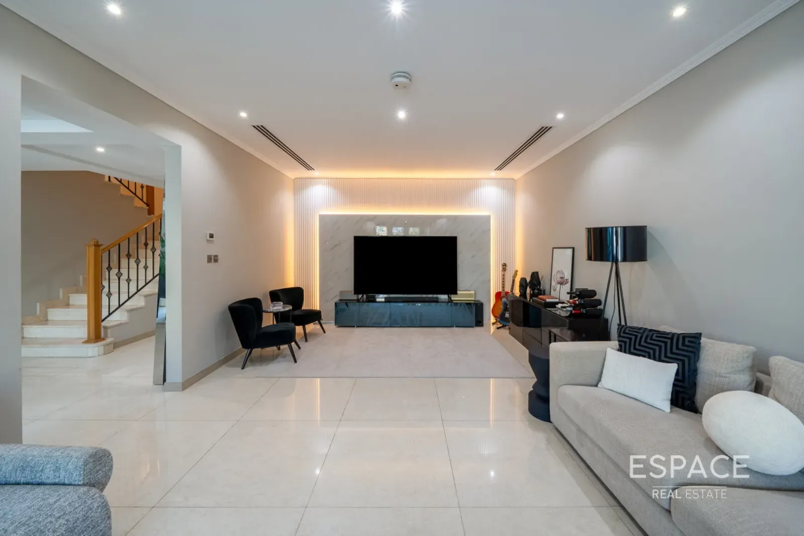 PropertiesGalleryCamera