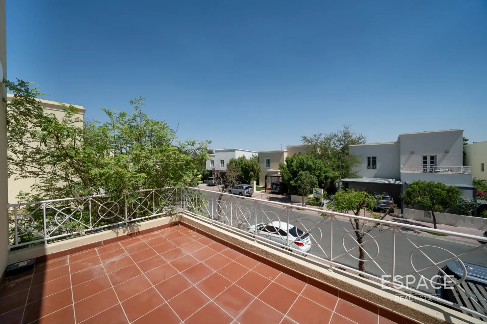 PropertiesGalleryCamera