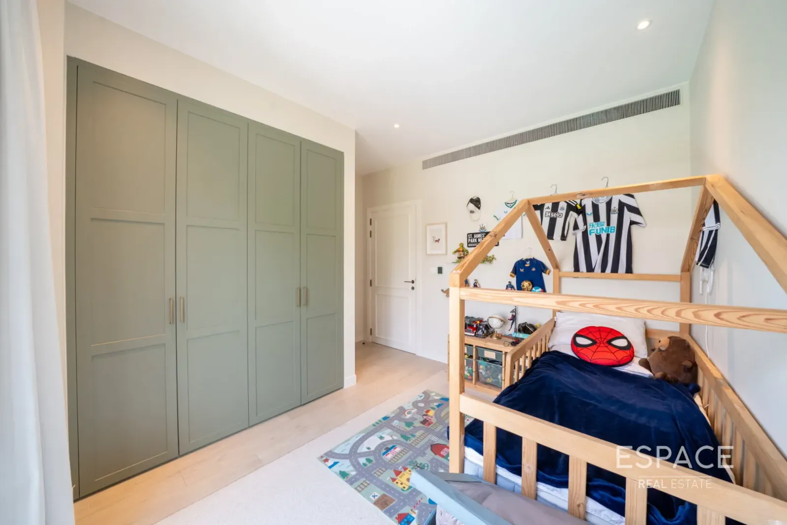 PropertiesGalleryCamera