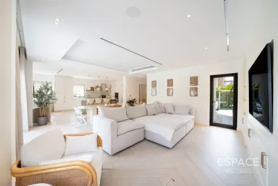 Jumeirah Village Triangle, Jumeirah Village Triangle, Dubai - Espace