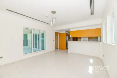 Regional, Jumeirah Park, Dubai - Espace