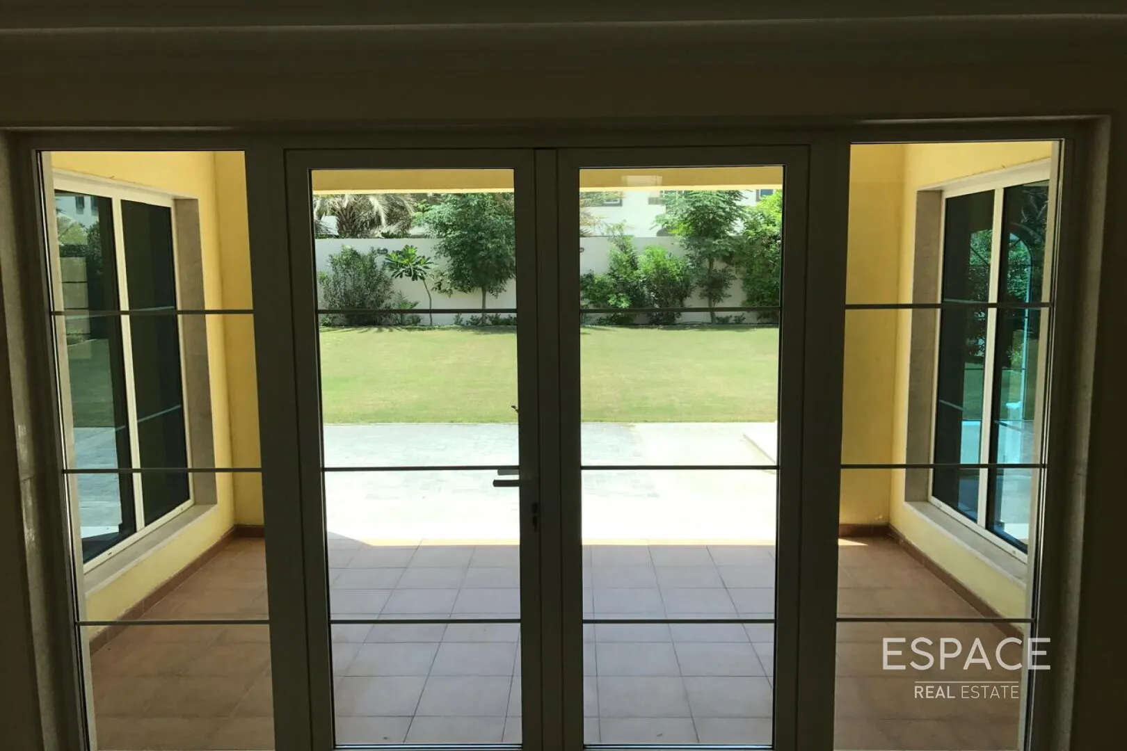 PropertiesGalleryCamera