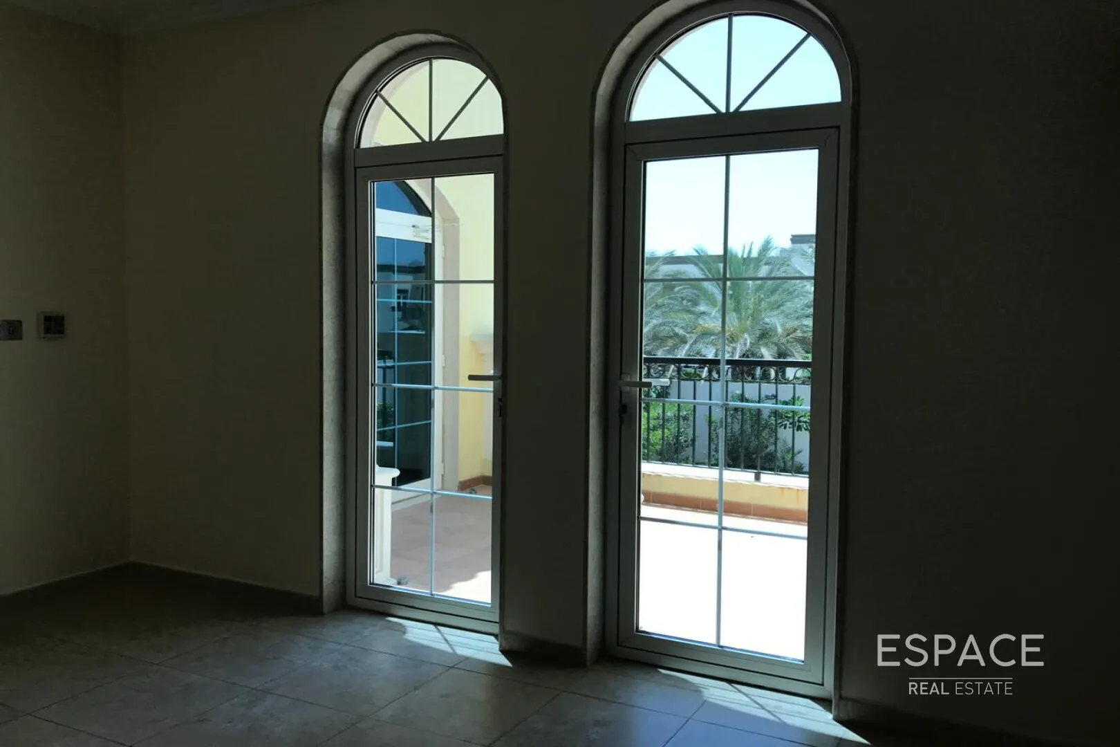 PropertiesGalleryCamera