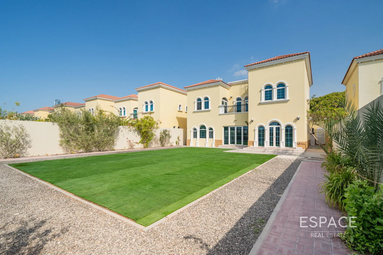 PropertiesGalleryCamera