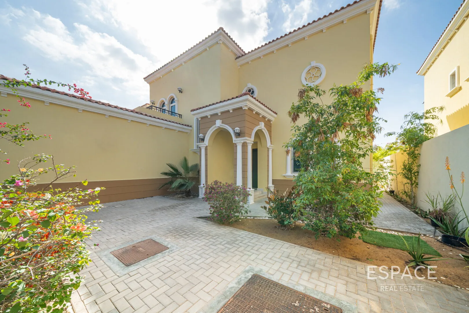 PropertiesGalleryCamera