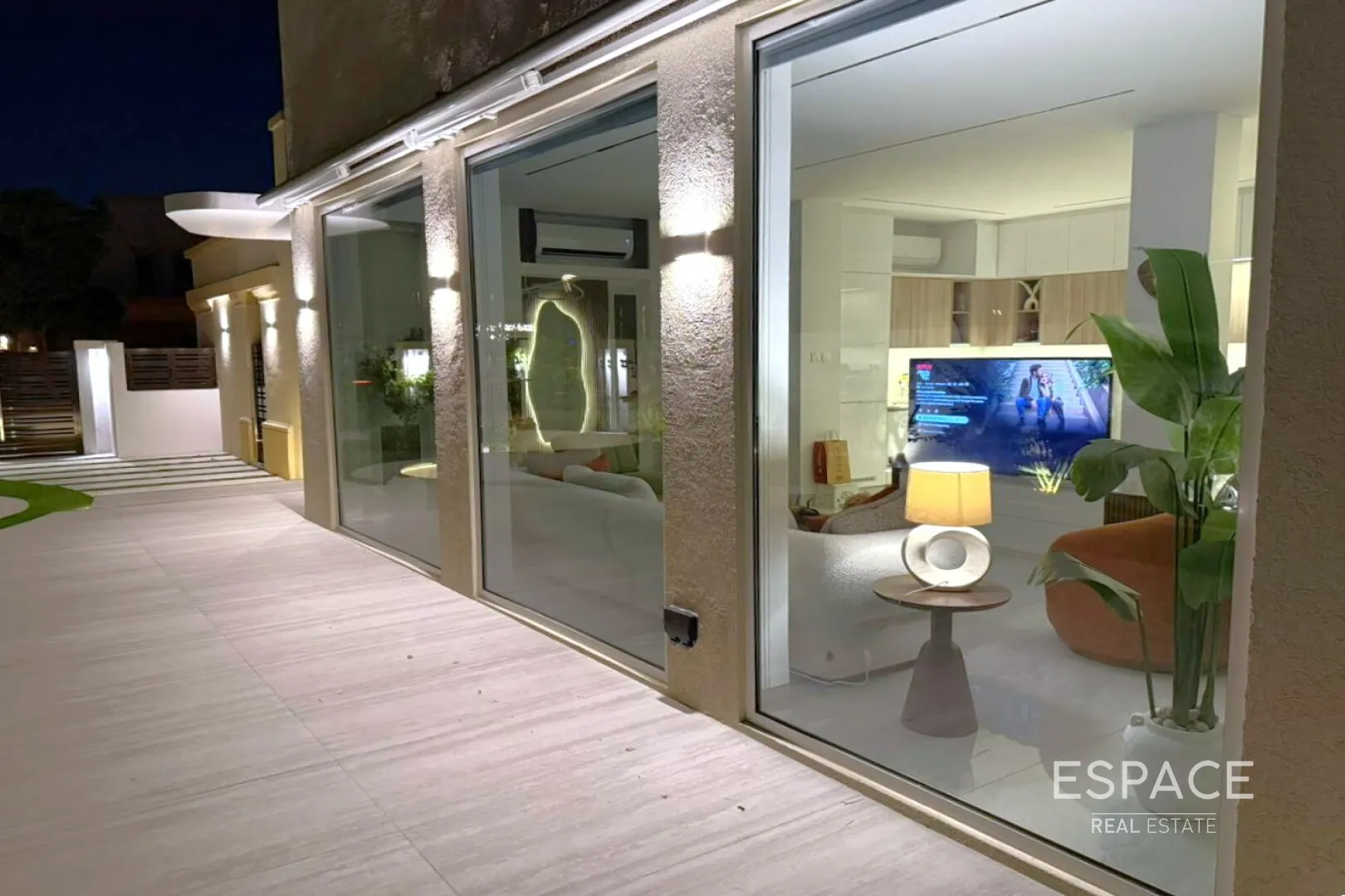 PropertiesGalleryCamera