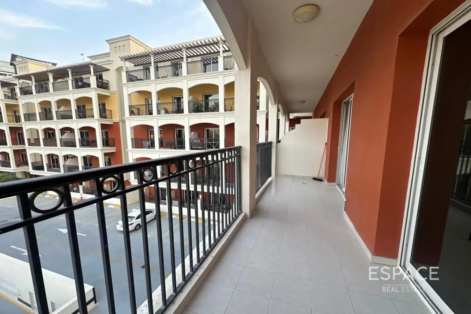PropertiesGalleryCamera