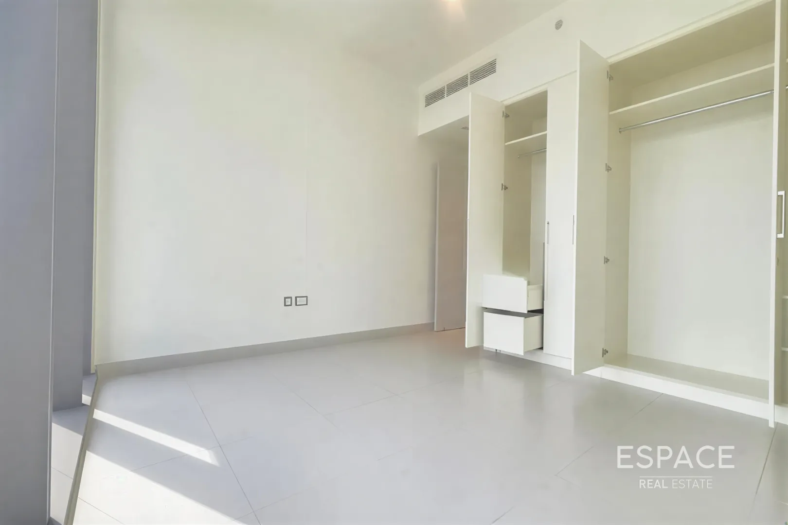 single static gallery