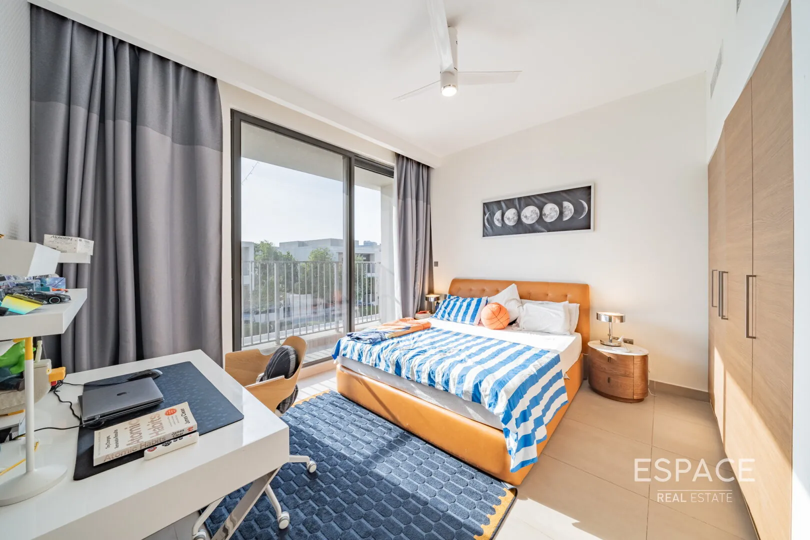 PropertiesGalleryCamera