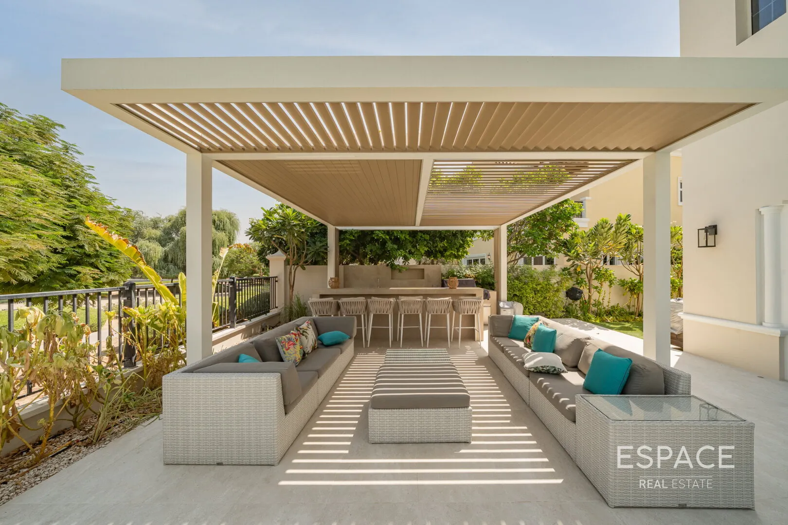 PropertiesGalleryCamera