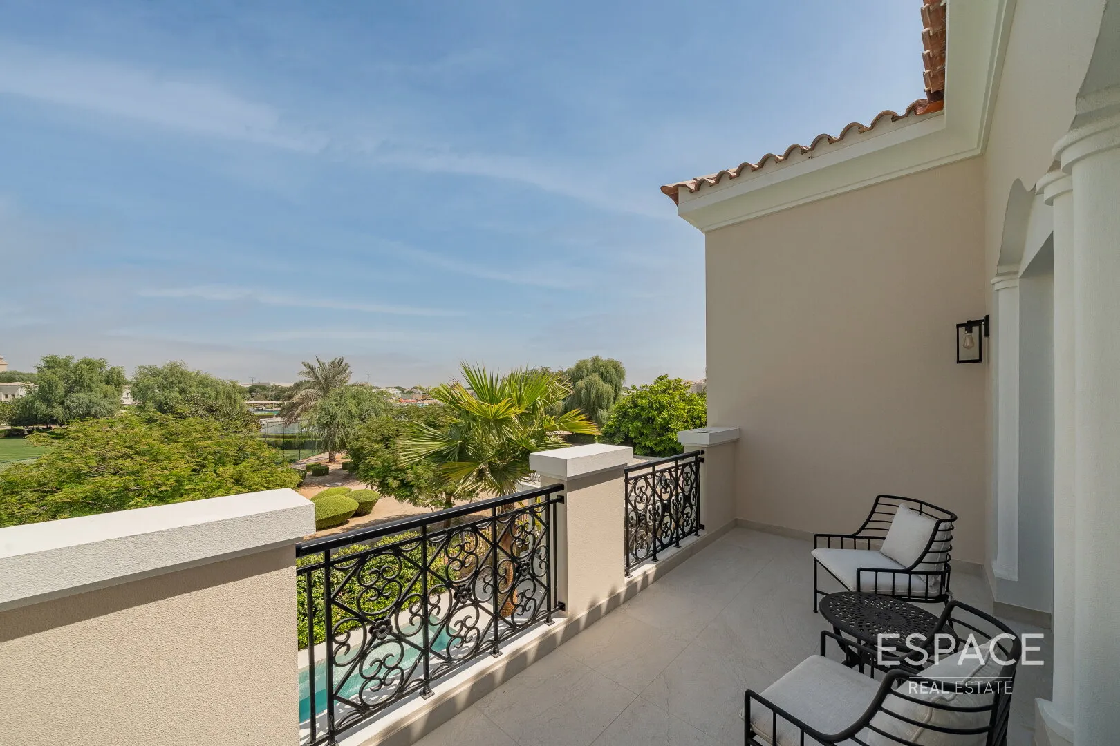 PropertiesGalleryCamera