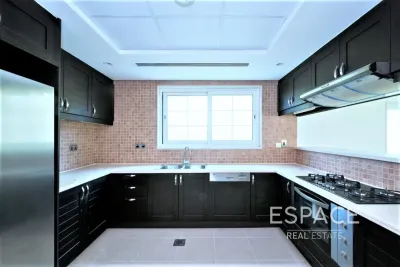 Legacy, Jumeirah Park, Dubai - Espace